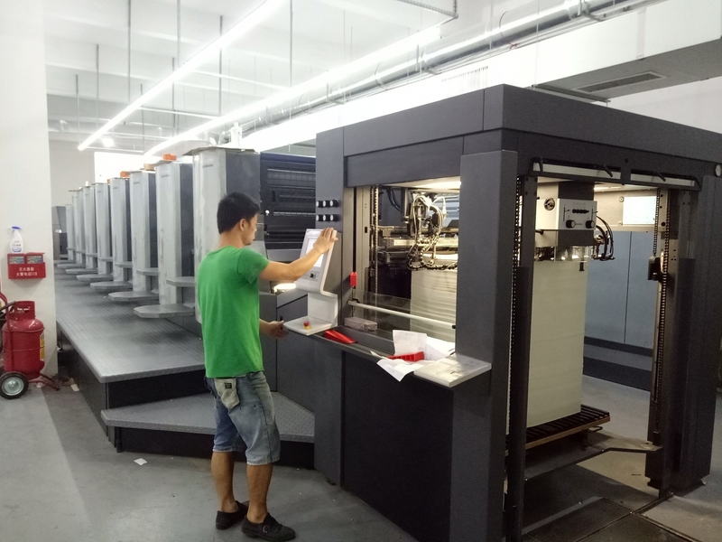 GUANGZHOU YM PACKAGE PRODUCTS CO.,LTD. linha de produção do fabricante