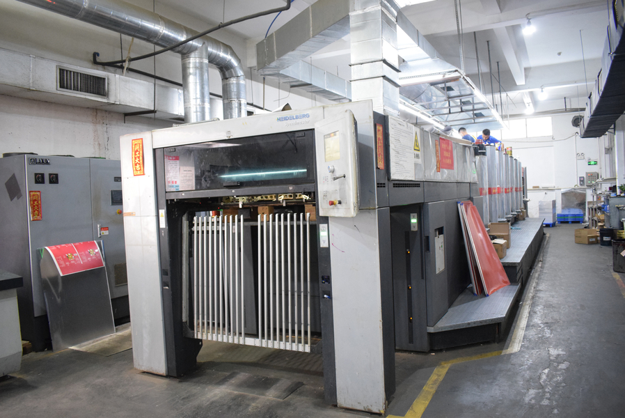 GUANGZHOU YM PACKAGE PRODUCTS CO.,LTD. linha de produção do fabricante