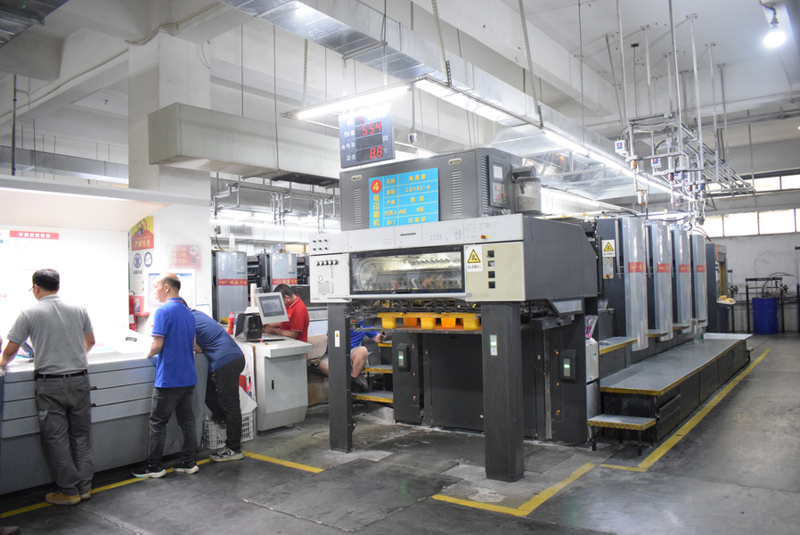 GUANGZHOU YM PACKAGE PRODUCTS CO.,LTD. linha de produção do fabricante