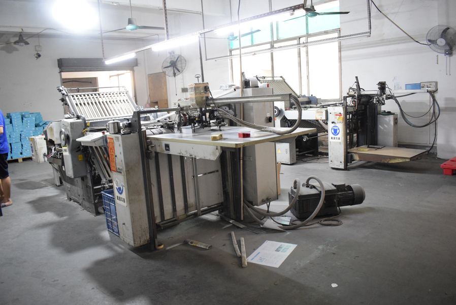 GUANGZHOU YM PACKAGE PRODUCTS CO.,LTD. linha de produção do fabricante