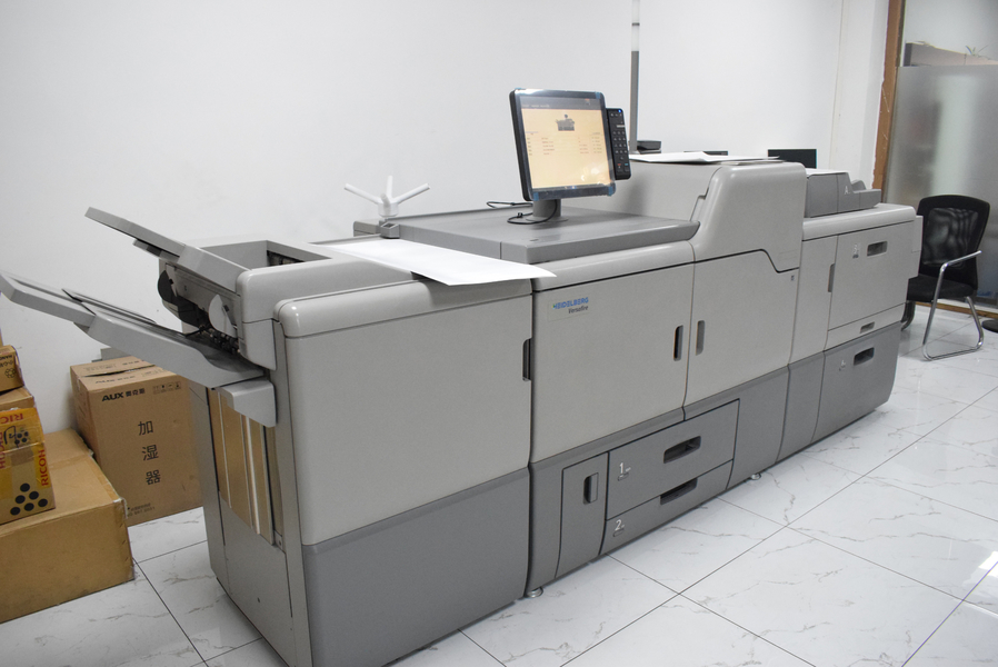 GUANGZHOU YM PACKAGE PRODUCTS CO.,LTD. linha de produção do fabricante