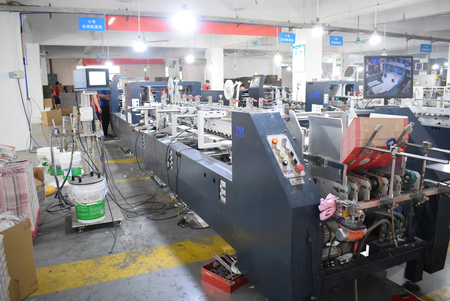 GUANGZHOU YM PACKAGE PRODUCTS CO.,LTD. linha de produção do fabricante