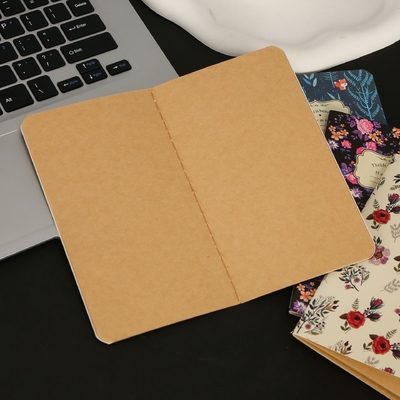 15 páginas Espiral de capa dura Notebook para uso acadêmico Scenário Esquema de cores monocromático