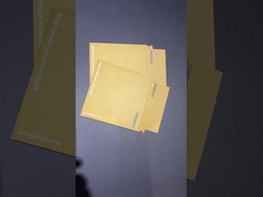 Envelopes de papel kraft branco durável com impressão de logotipo personalizado para transporte seguro